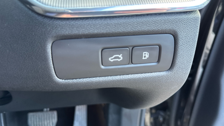 Volvo XC60 2.0 T6 [350] RC PHEV Plus Dark 5dr AWD Geartronic Estate